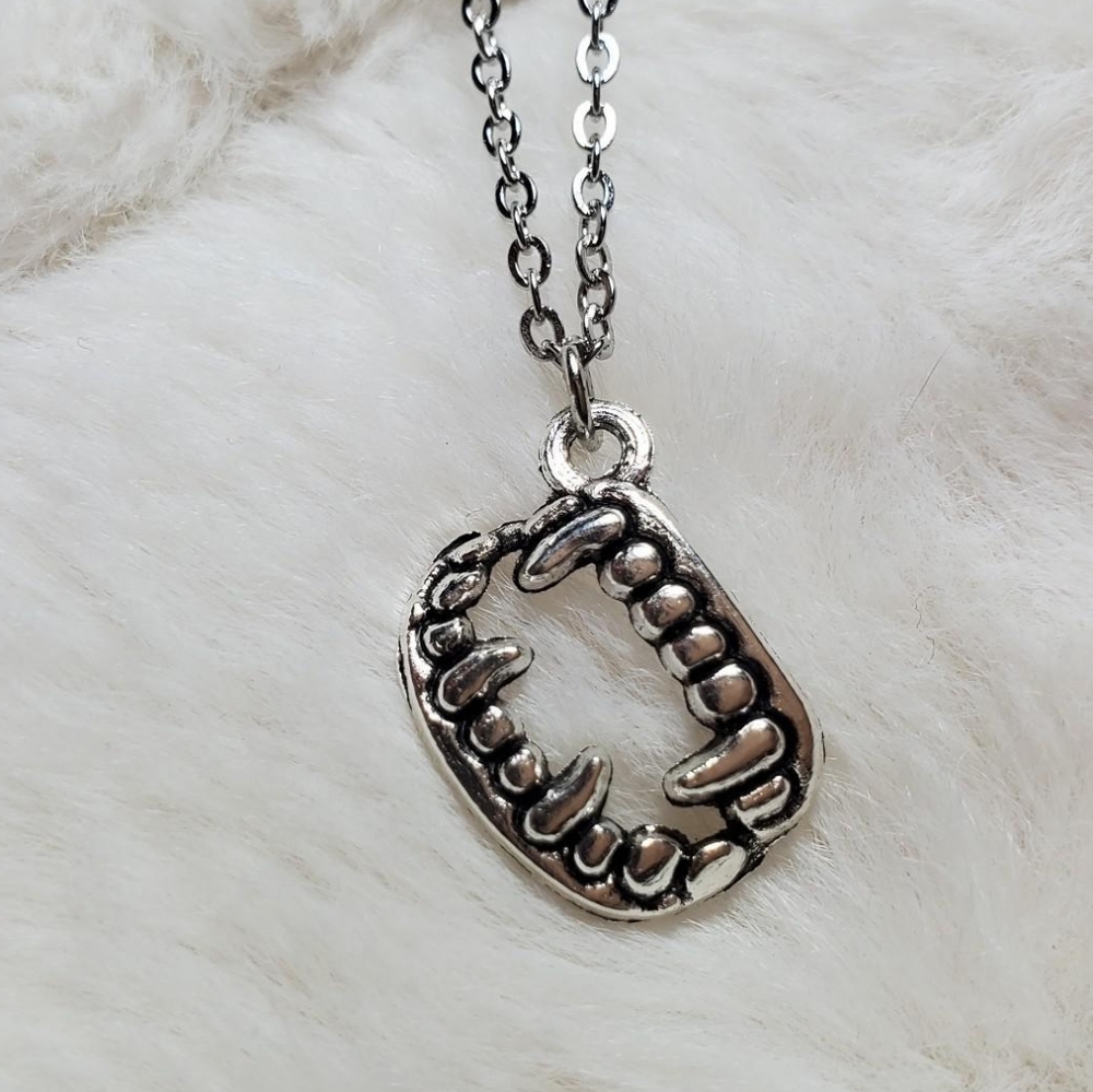 Vampire fang teeth necklace